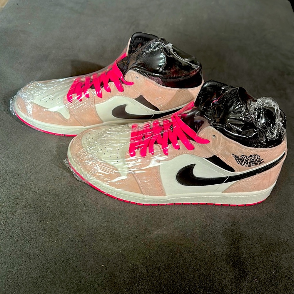 Nike Air Jordan Mid SE Crimson Tint Near New SZ 10.5